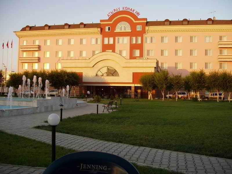 Atyrau Dastan Hotel Exterior foto